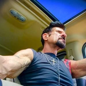 Meet your Posher, Malcolm